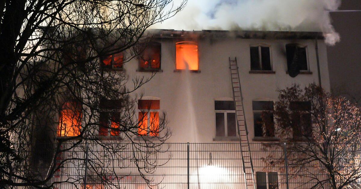 Zwei Tote Und Drei Schwerverletzte Nach Wohnhausbrand In Offenbach | GMX