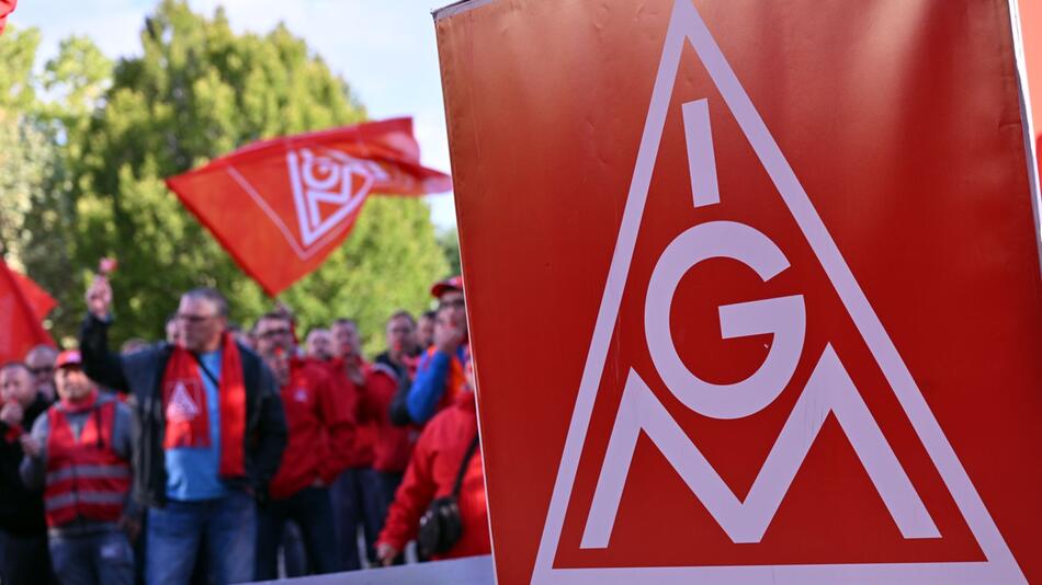 Metall-Tarifverhandlungen gestartet - Arbeitgeber warnen