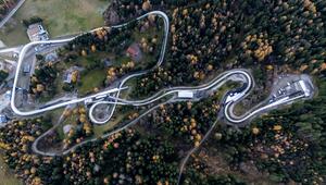 Der umgebaute Olympia-Eiskanal in Innsbruck-Igls bereitet Probleme.