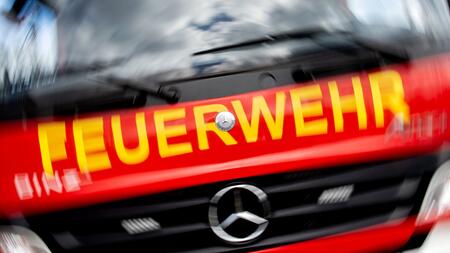 Teure Kettenreaktion: Brennendes Wohnmobil sorgt für Schaden