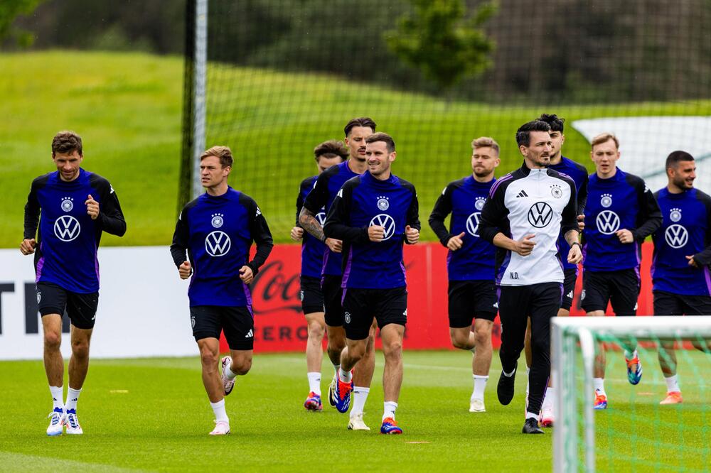 Die Spieler der deutschen Nationalmannschaft beim Trainingslager in Blankenhain.