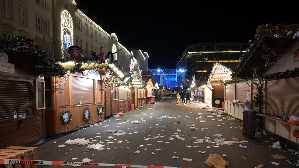 Auto fährt in Menschenmenge auf Magdeburger Weihnachtsmarkt