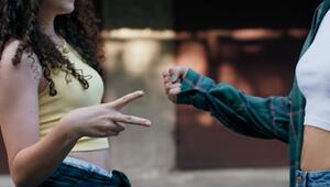 So erhöhen Sie Ihre Chancen bei Schere, Stein, Papier