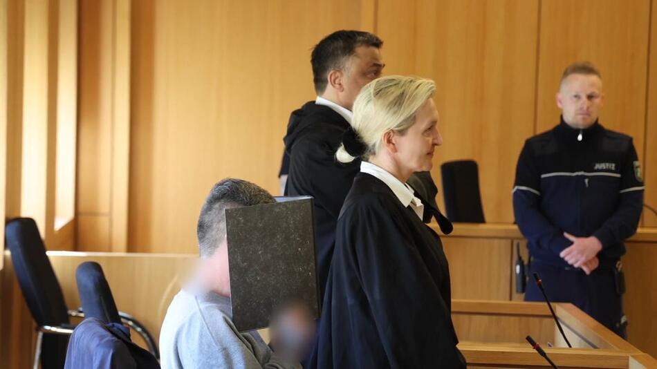 Mord statt Hilfe: Krankenpfleger in Aachen vor Gericht