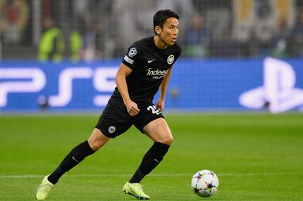 Eintracht Frankfurts Makoto Hasebe im Champions-League-Spiel gegen Tottenham am 4. Oktober 2022