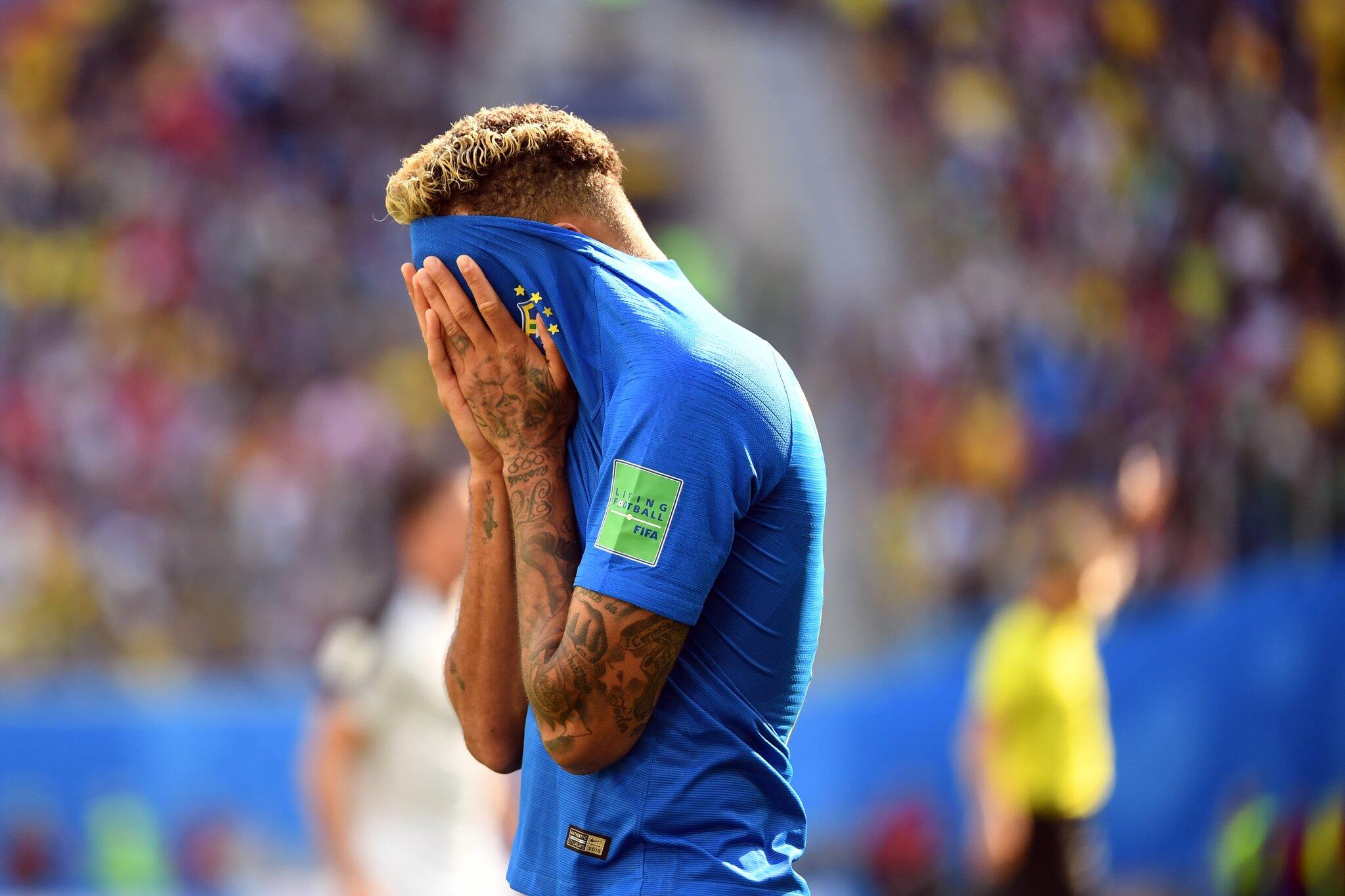 Bildergebnis fÃ¼r Neymar provozierte, diskutierte