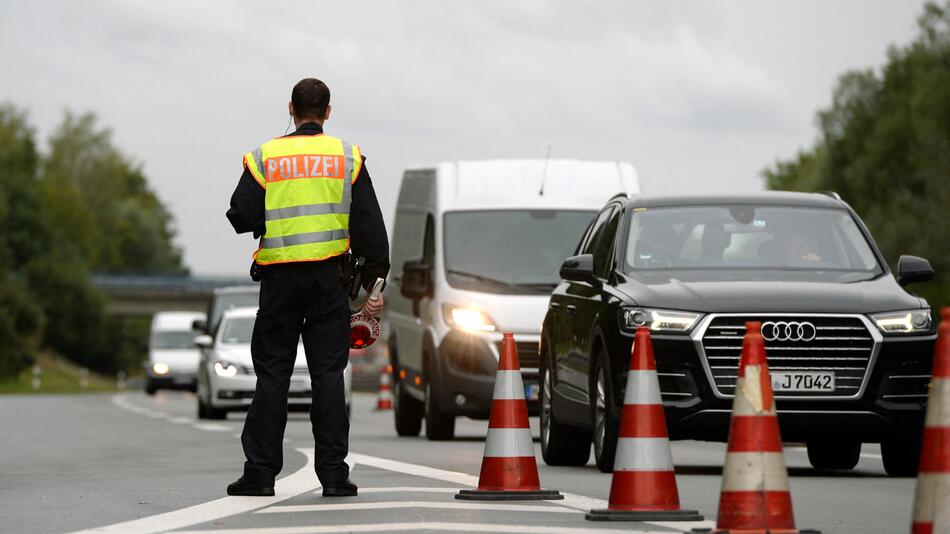 Polizei, Autobahn, Passau, Bayern, Kontrolle, 2015