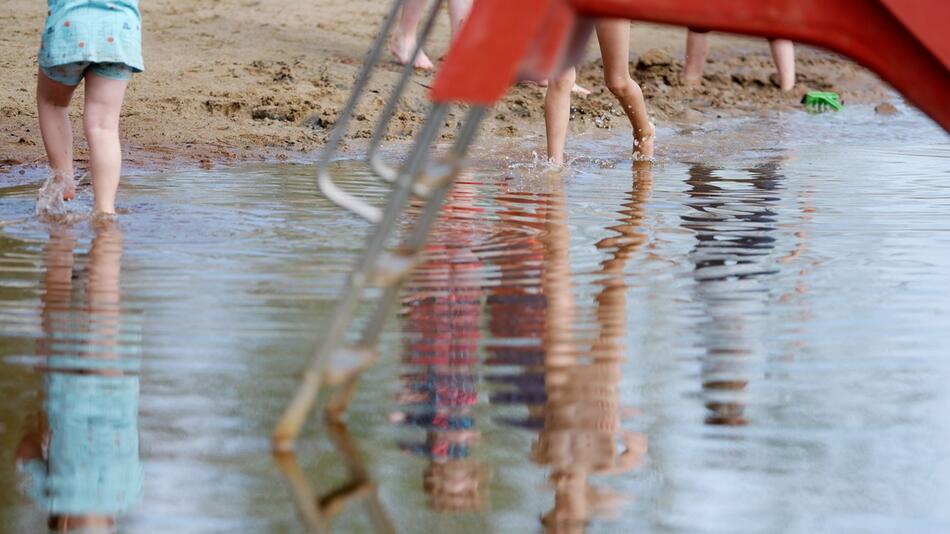 Deutsch-Pflicht im Strandbad: Stadt Halle schaltet sich ein