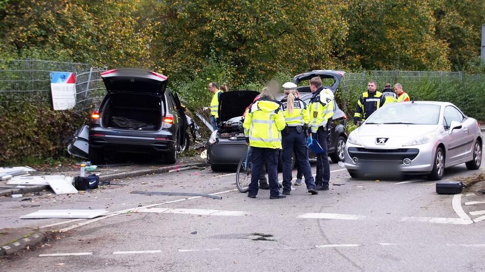 Drei Tote nach schwerem Verkehrsunfall in Esslingen