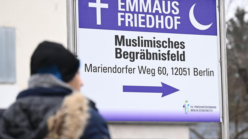 Kundgebung für mehr muslimische Gräberfelder in Berlin