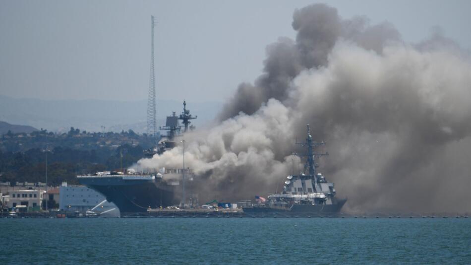 Feuer auf US-Kriegsschiff