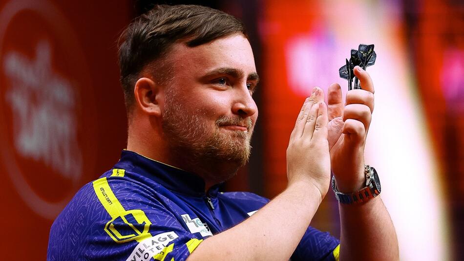 Luke Littler ist seit Freitagabend Darts-Weltmeister.