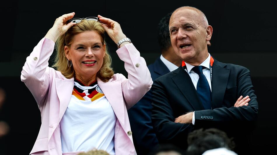Auch Klöckner sorgt mit DFB-Post für Kopfschütteln