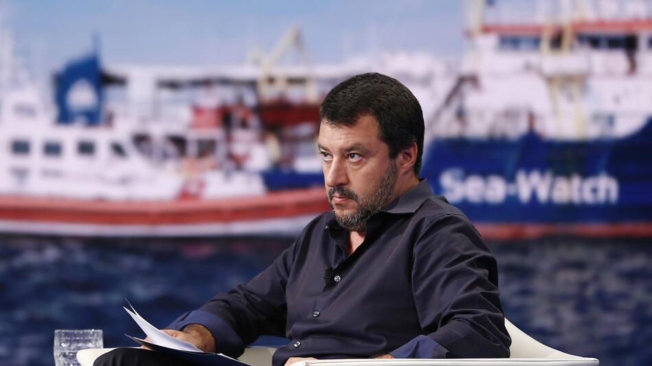 Italiens Innenminsiter Salvini spricht in TV-Sendung