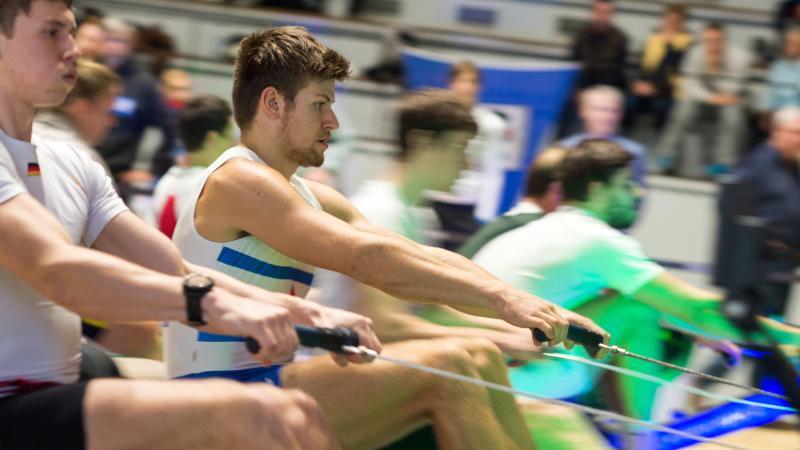 2000 Meter im Trockenen rudern