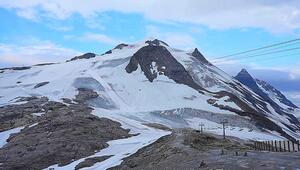 Folge der Hitzewellen: Alpengletscher schmelzen im Rekordtempo