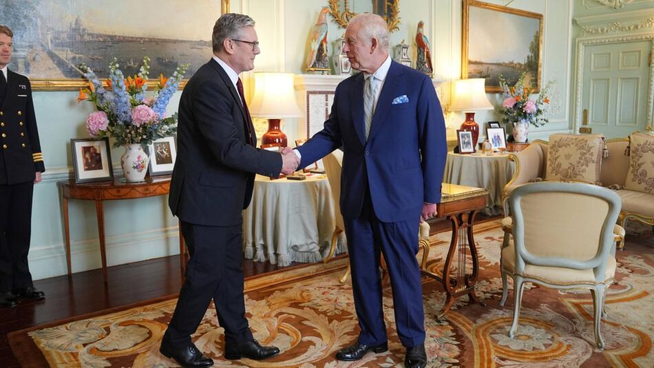 König Charles und Keir Starmer bei dem Treffen im Buckingham Palast.