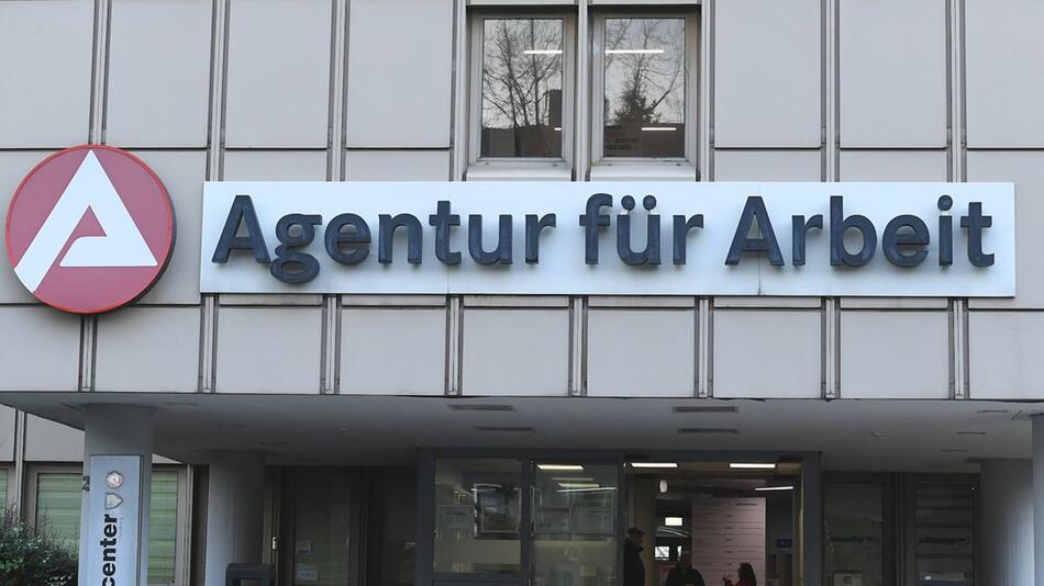 Agentur für Arbeit: Zahl der Arbeitslosen steigt im Dezember