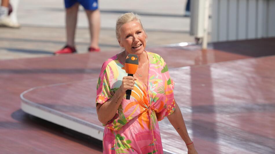 Andrea Kiewel findet im ZDF-"Fernsehgarten" klare Worte zu CSD-Attacke