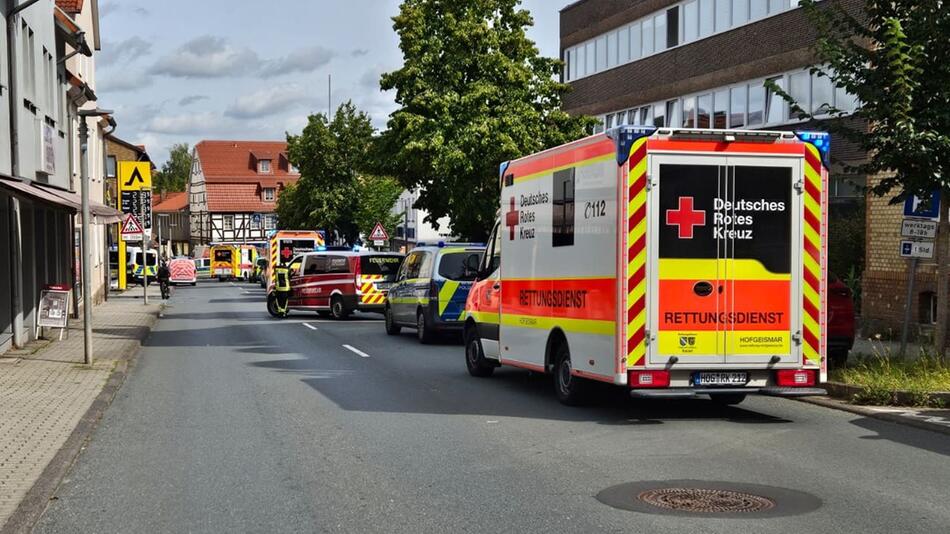 Auto rast durch Fußgängerzone in Hessen – mehrere Menschen erfasst