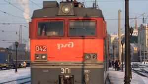 Zug entgleist nach Brückeneinsturz in Brjansk