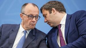 Friedrich Merz (l, CDU) und Lars Klingbeil (SPD)