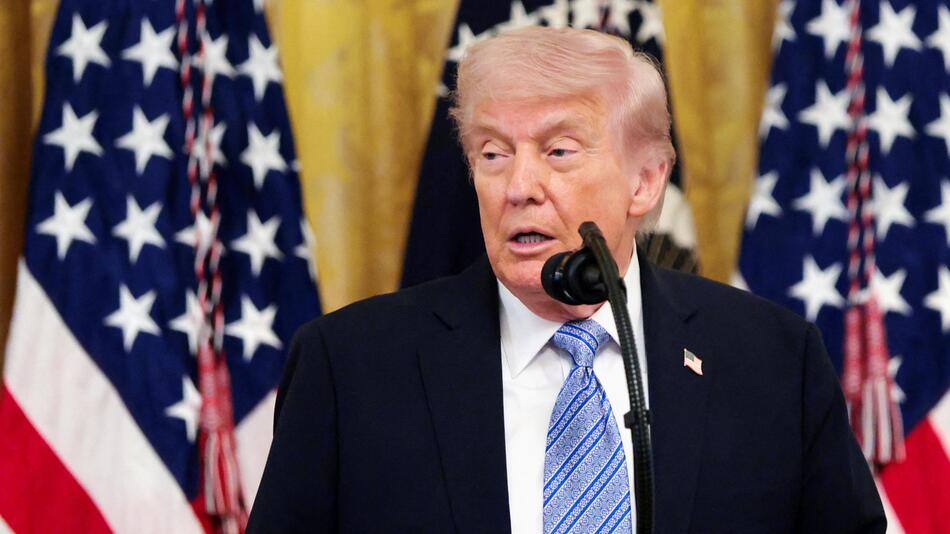 Trump kündigt überraschende Kehrtwende bei Hormus-Einsatz an