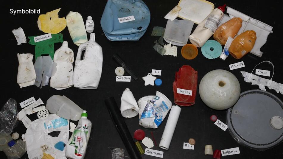 Müll aus aller Welt landet in der Arktis und wird dort zu Forschungszwecken eingesammelt