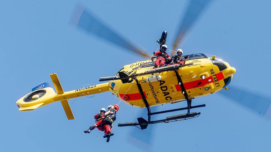 Windenmanöver-Training der ADAC Luftrettung