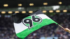 Fahne mit dem Logo von Hannover 96