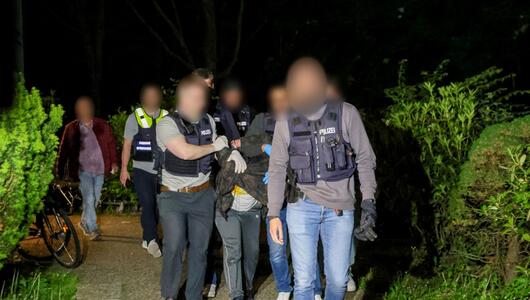 Mann verletzt mehrere Menschen in Bielefeld - Festnahme