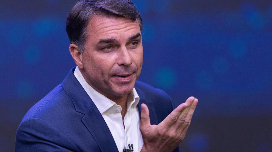 Nach Wahlniederlage: Ausreiseverbot für Flávio Bolsonaro