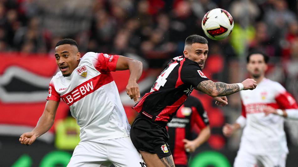Früher Schreck auf Schalke – Bayer kommt gegen Stuttgart wieder ran