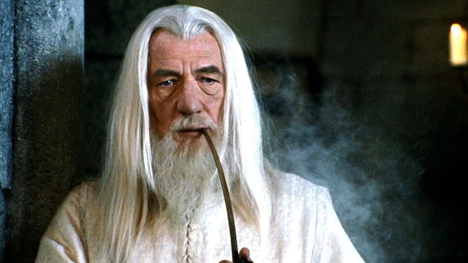 Ian McKellen als mächtiger wie liebenswerter Zauberer Gandalf.