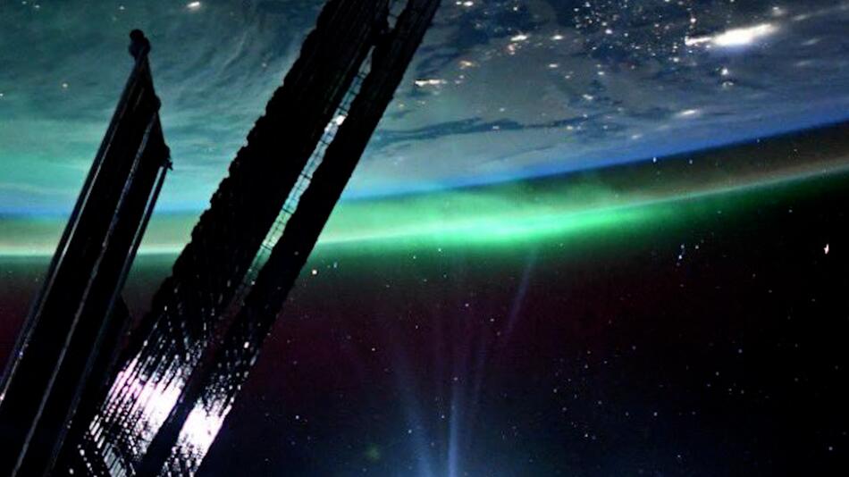 Aus dem Weltall fotografiert: Astronaut macht unglaubliches Foto von Polarlichtern