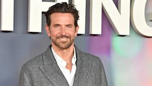 Bradley Cooper könnte als Regisseur beim "Ocean's"-Prequel einspringen.