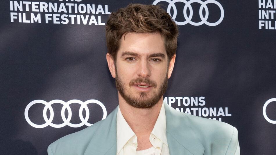 Schauspieler Andrew Garfield soll wieder Single sein.