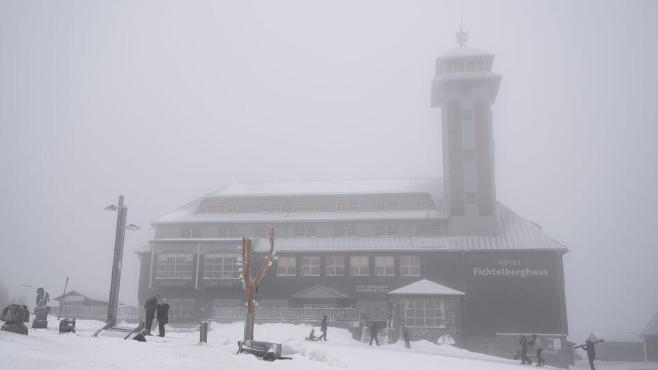 Neblig-trübes Wetter in Sachsen