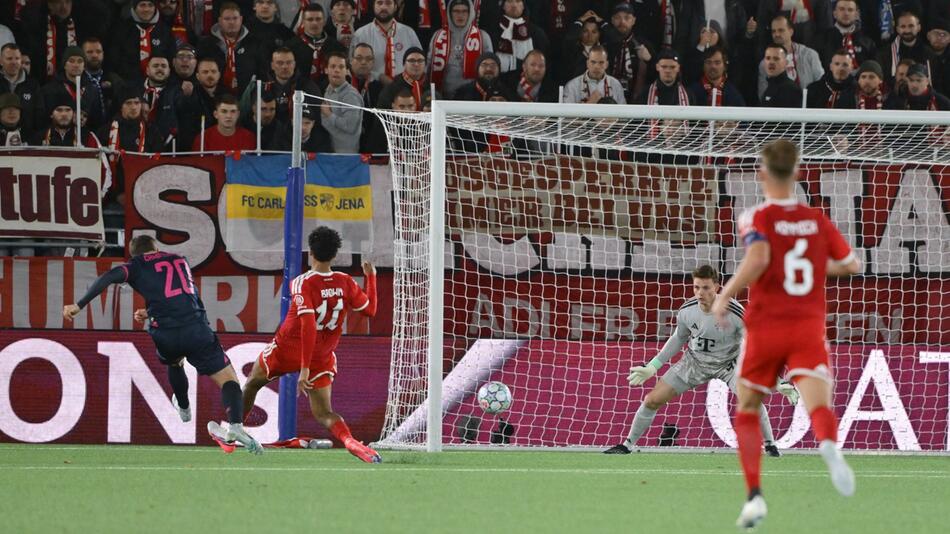 Kane trifft per Elfmeter! Bayern wieder dran