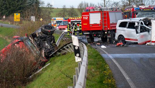 Schwerer Unfall auf Bundesstraße zwischen Trier und Bitburg