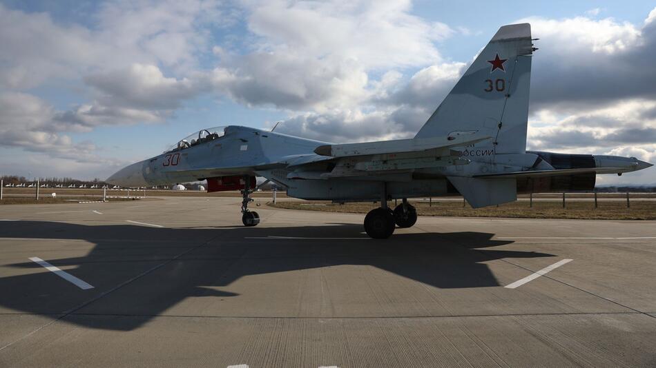 Seegefecht auf dem Schwarzen Meer - russischer Jet getroffen