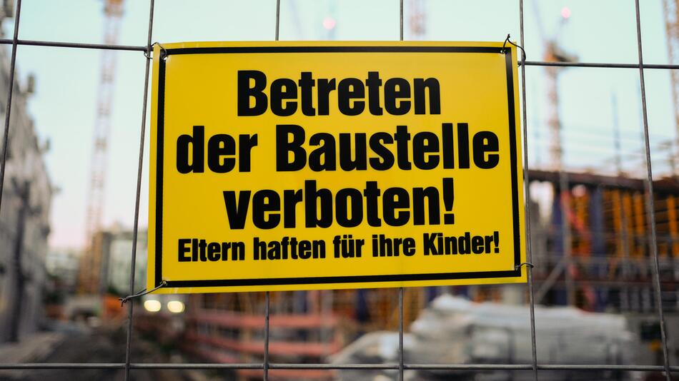 Schild an der Baustelle