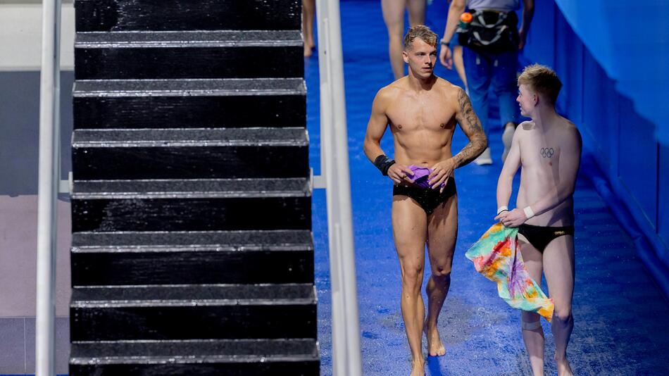 Die deutschen Wasserspringer Jaiden Eikermann und Timo Barthel