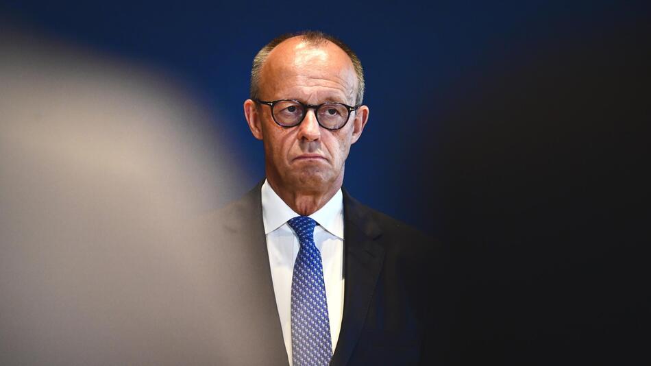 Merz' Beliebtheit fällt auf Tiefstand