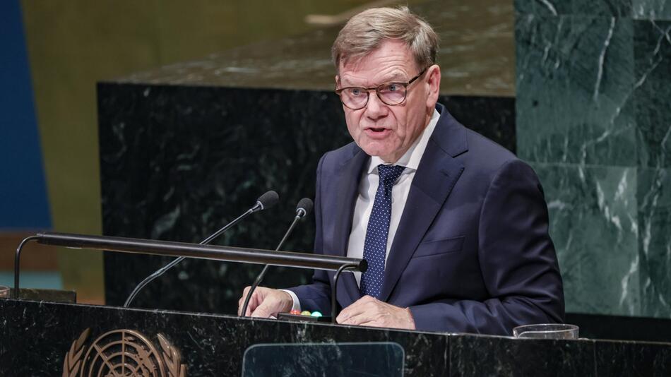 Ex-Diplomat Rolf Nikel über Ukraine-Hilfe und Russlands Verhandlungstaktik