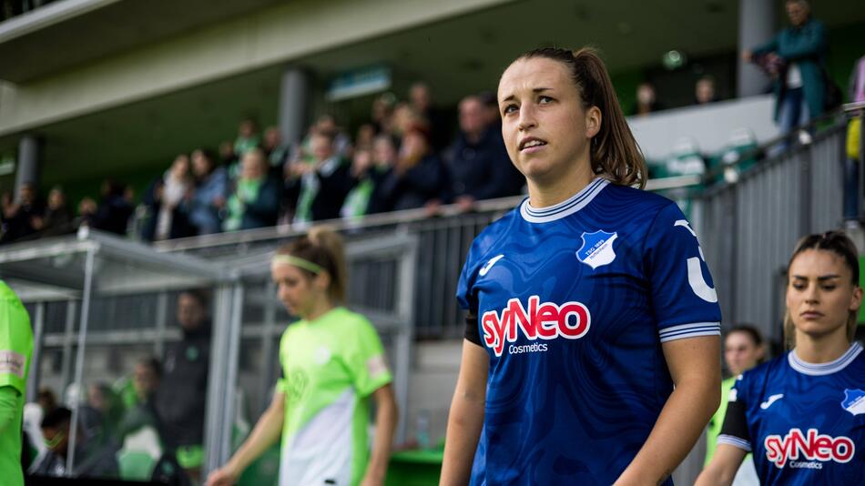 Michaela Specht, TSG Hoffenheim, VFL Wolfsburg, Fußball