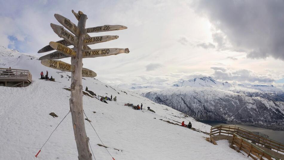 Oberhalb von Narvik erstreckt sich am Berg Fagernes-Fjellet ein Skigebiet