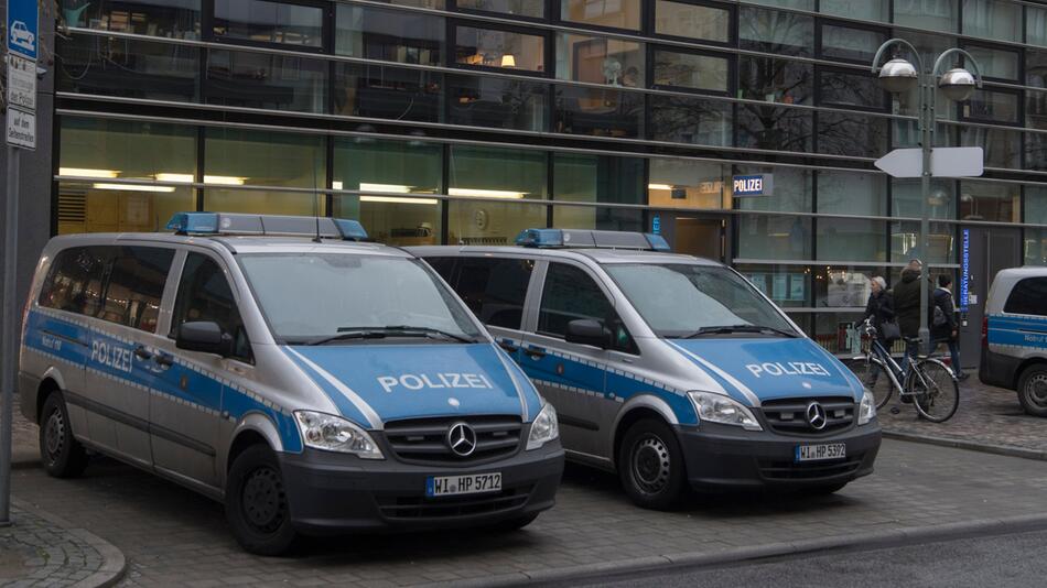 Mutmaßliches rechtes Netzwerk bei Frankfurter Polizei