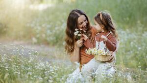 Blumen pflücken, Mutter, Kind