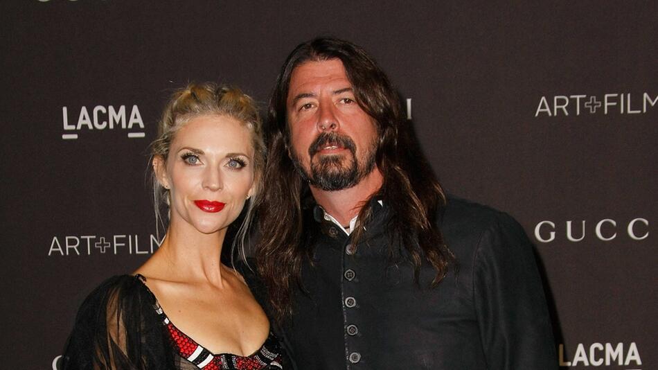 Jordyn Blum und Dave Grohl sind seit 2003 verheiratet und habe drei Kinder.